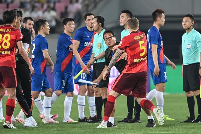 阿莫林：相信自己是曼联主帅最合适人选